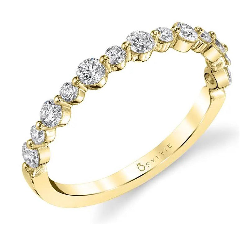Sylvie Alternating Size Diamond Band