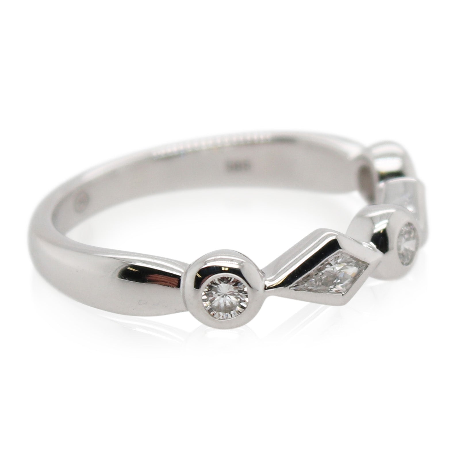 Crisscut New York White Gold 5 Stone Diamond Ring