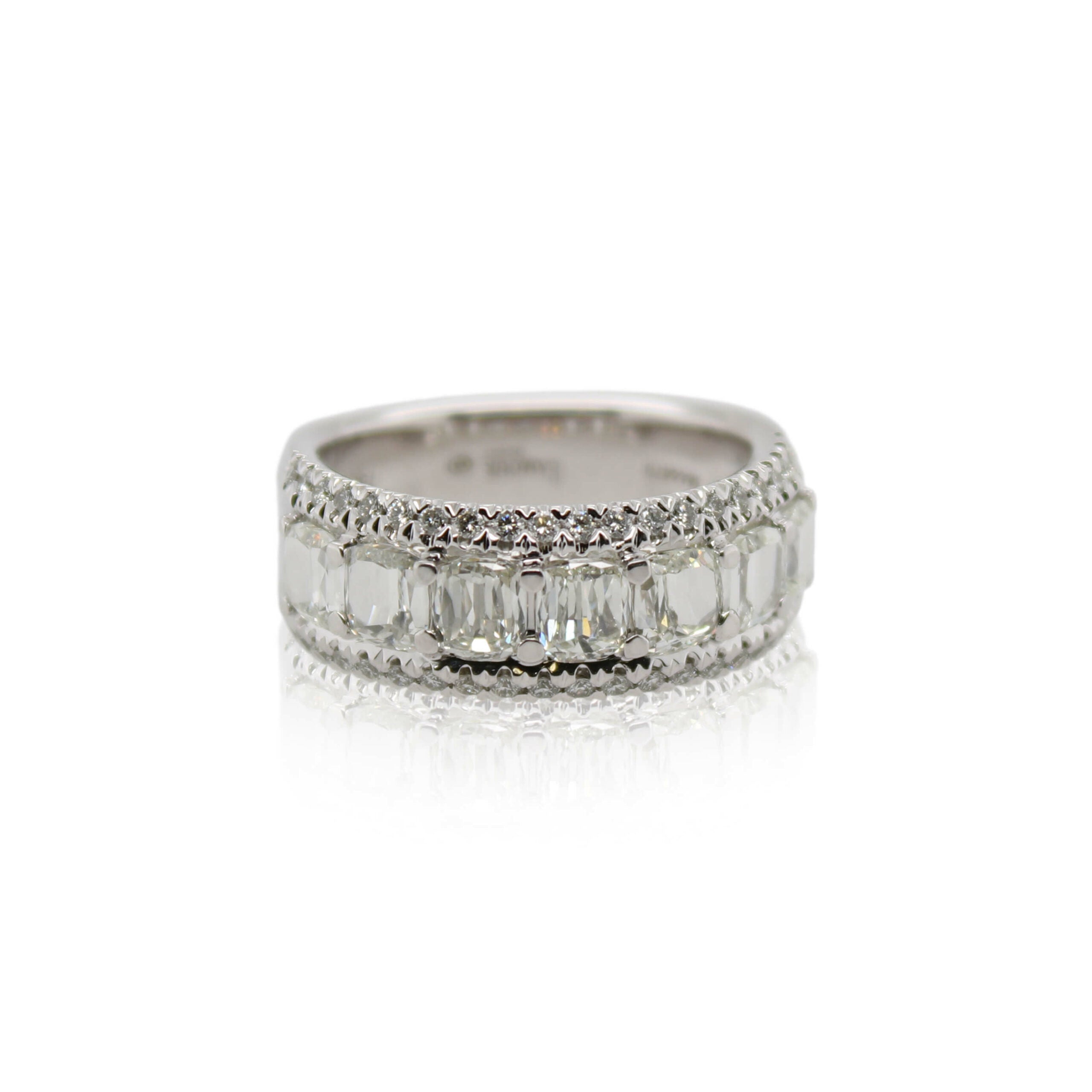 Crisscut New York Diamond Pave Band