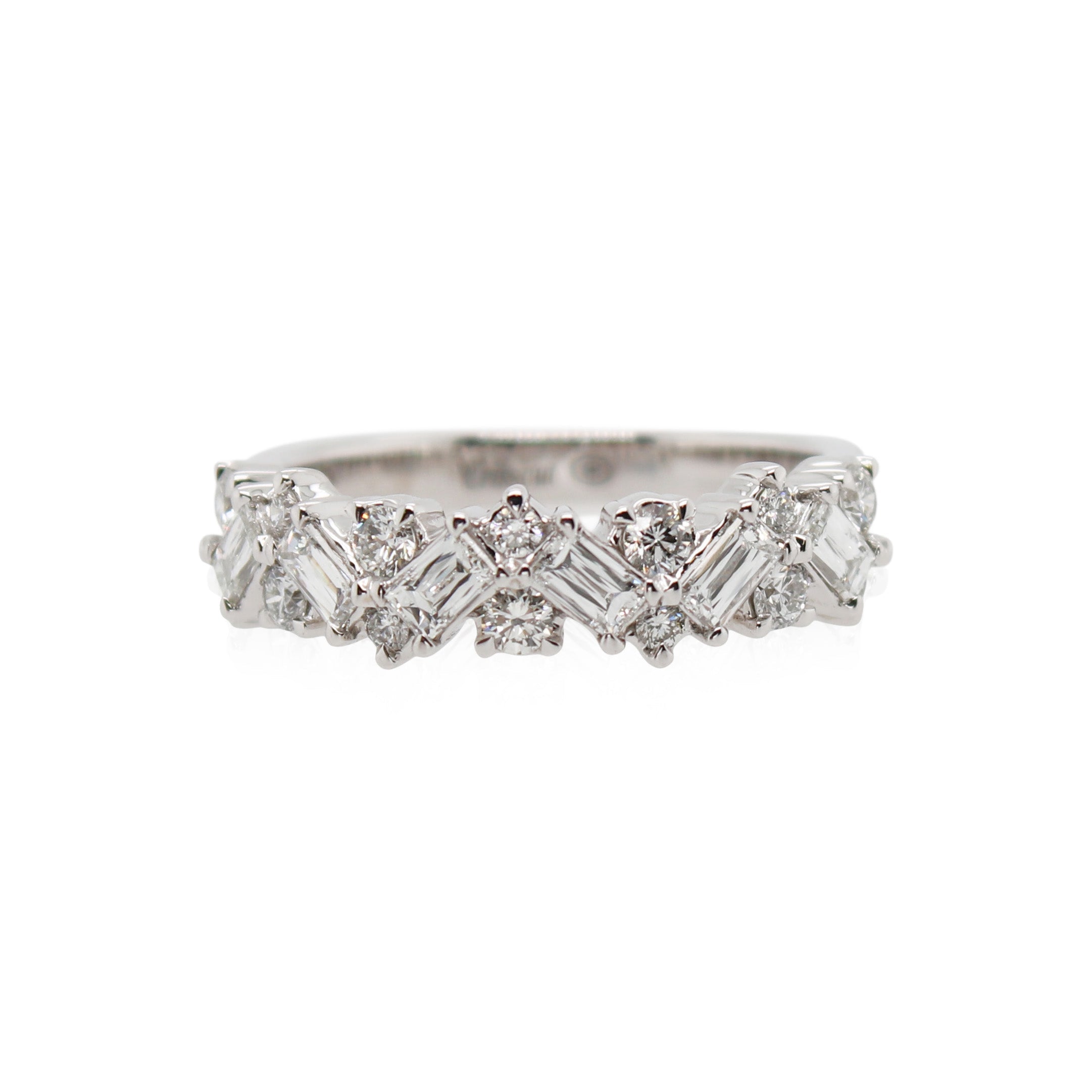 Crisscut New York Baguette and Round Diamond Band
