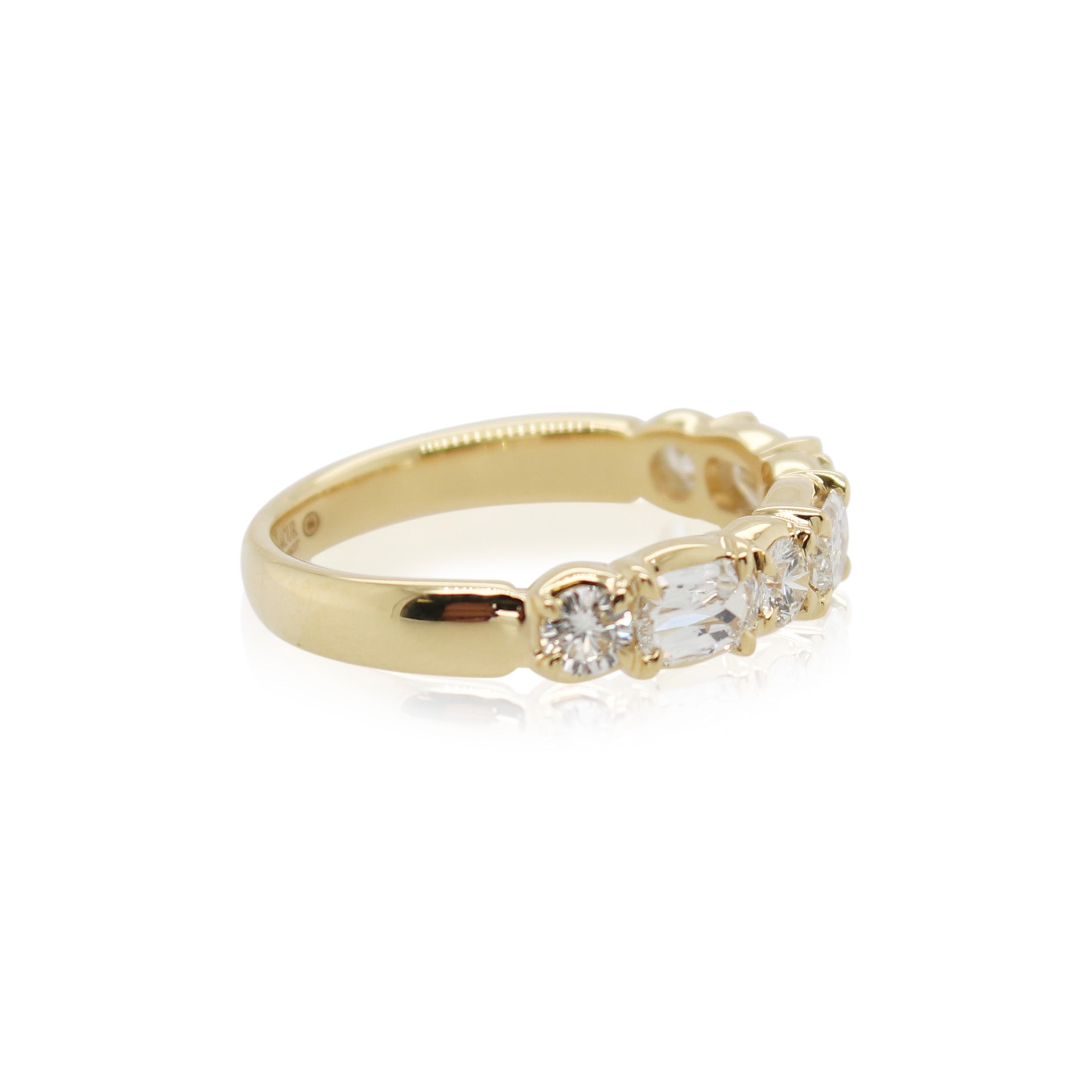 L'Amour Crisscut and Round Diamond Band