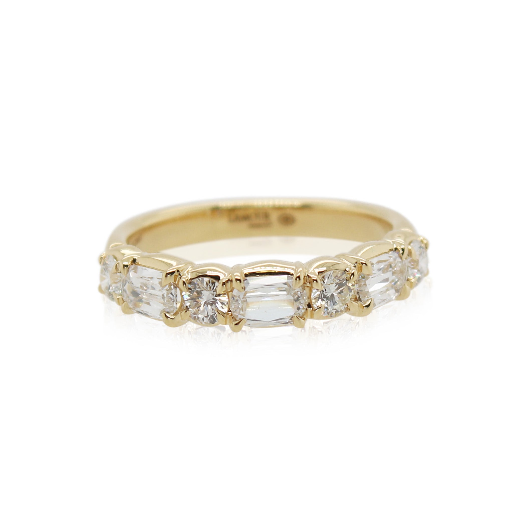 L'Amour Crisscut and Round Diamond Band