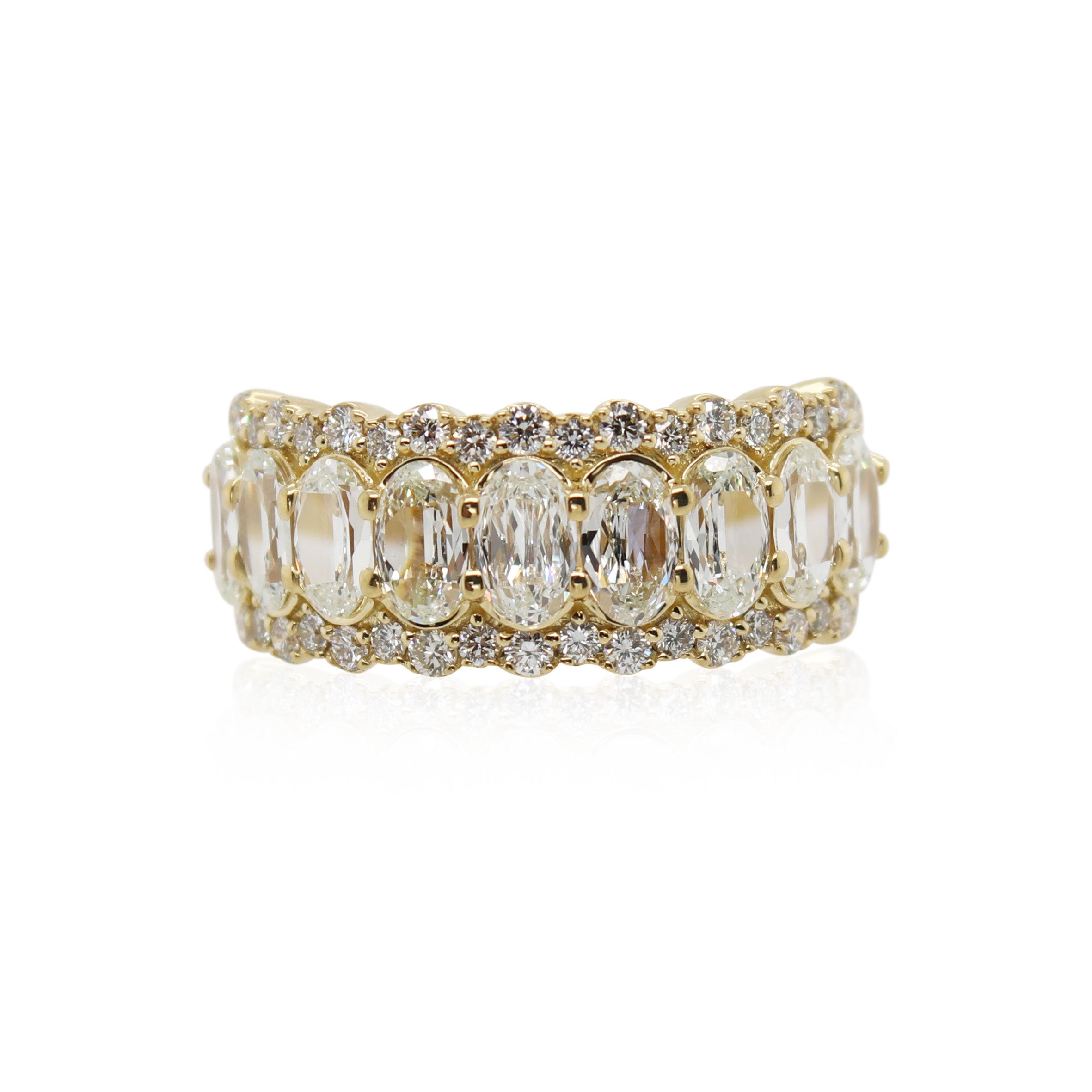 L'Amour Crisscut and Round Diamond Wedding Band