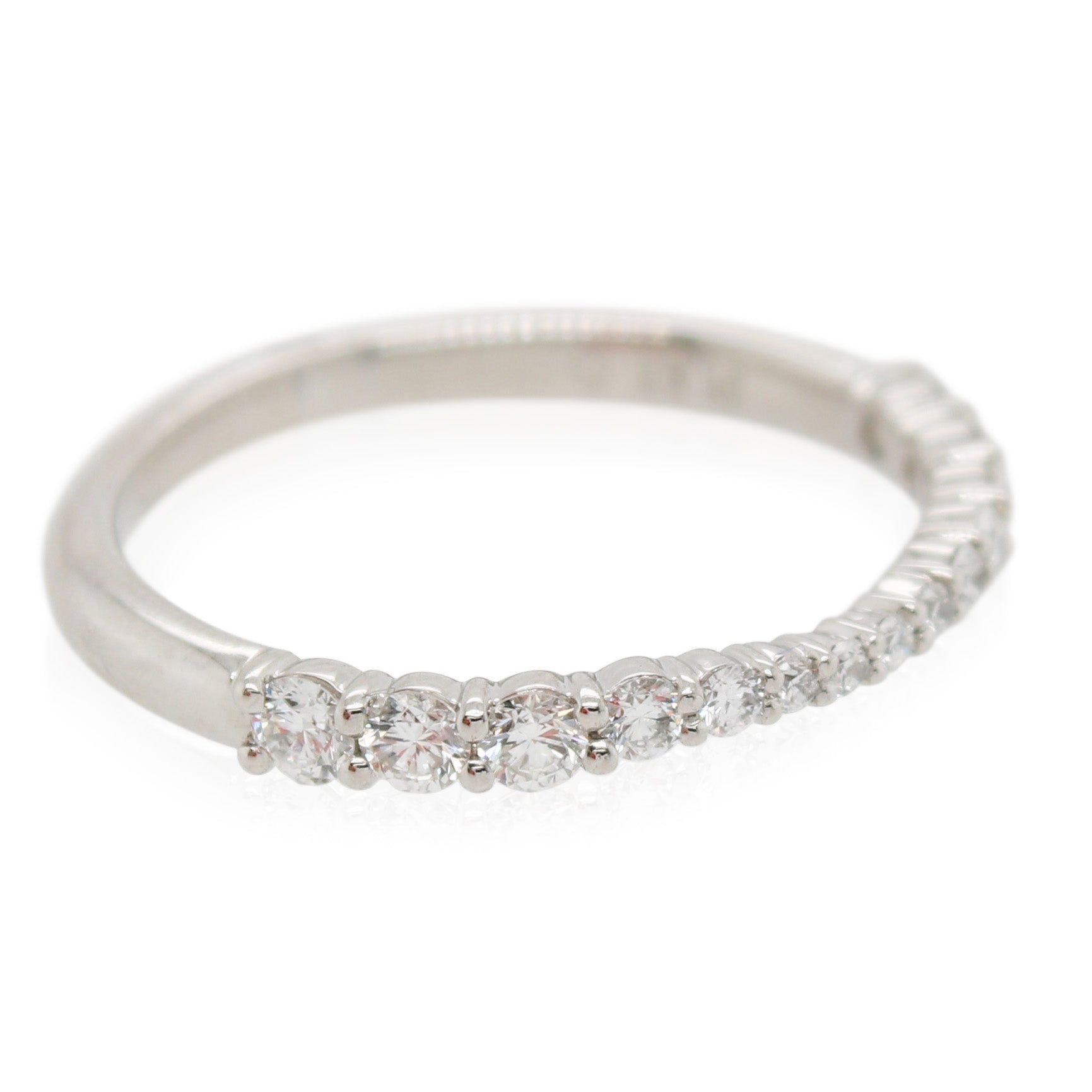 Graduated Diamond Contour Band