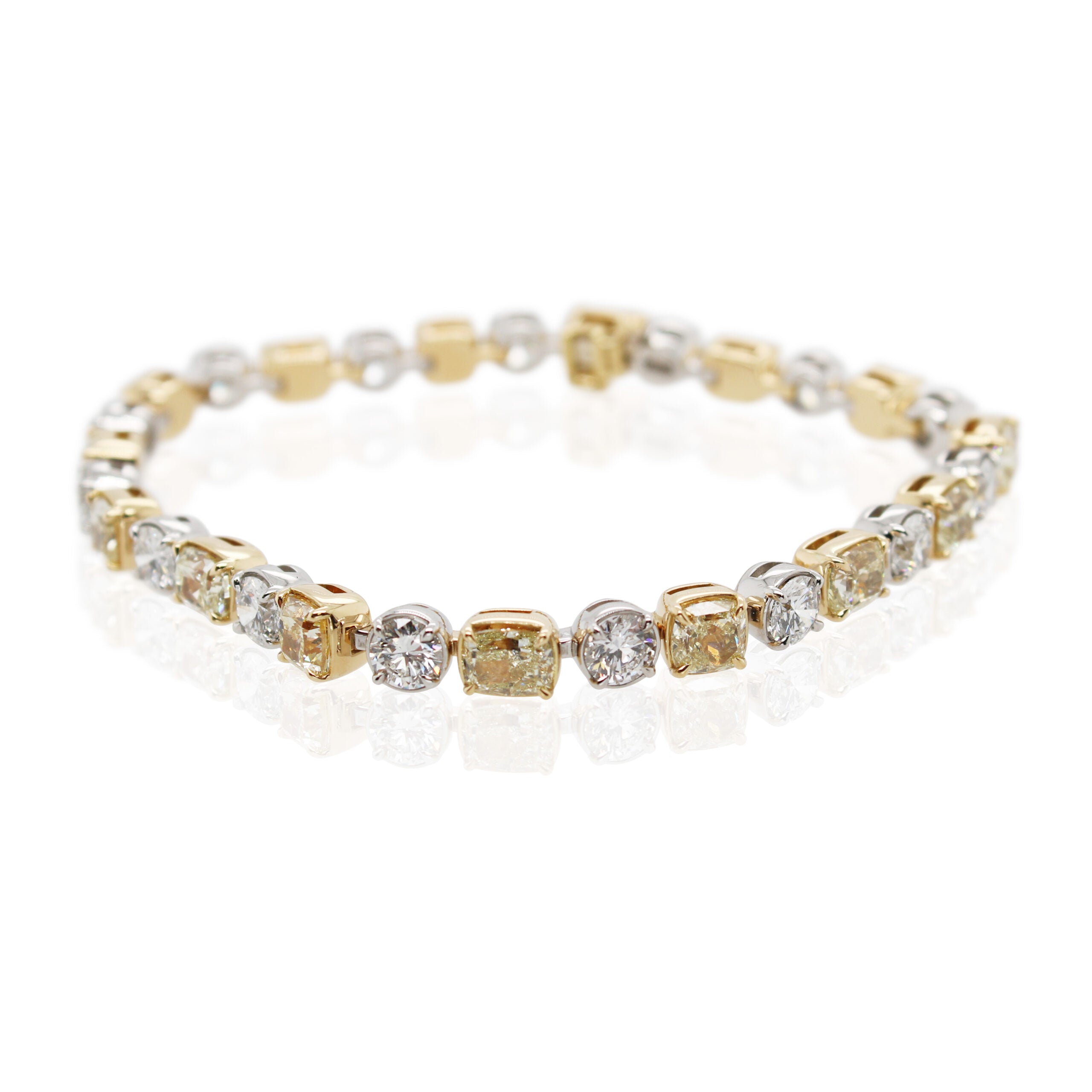Diamonds of Wonder Round and Cushion Cut Alternating Diamond Bracelet