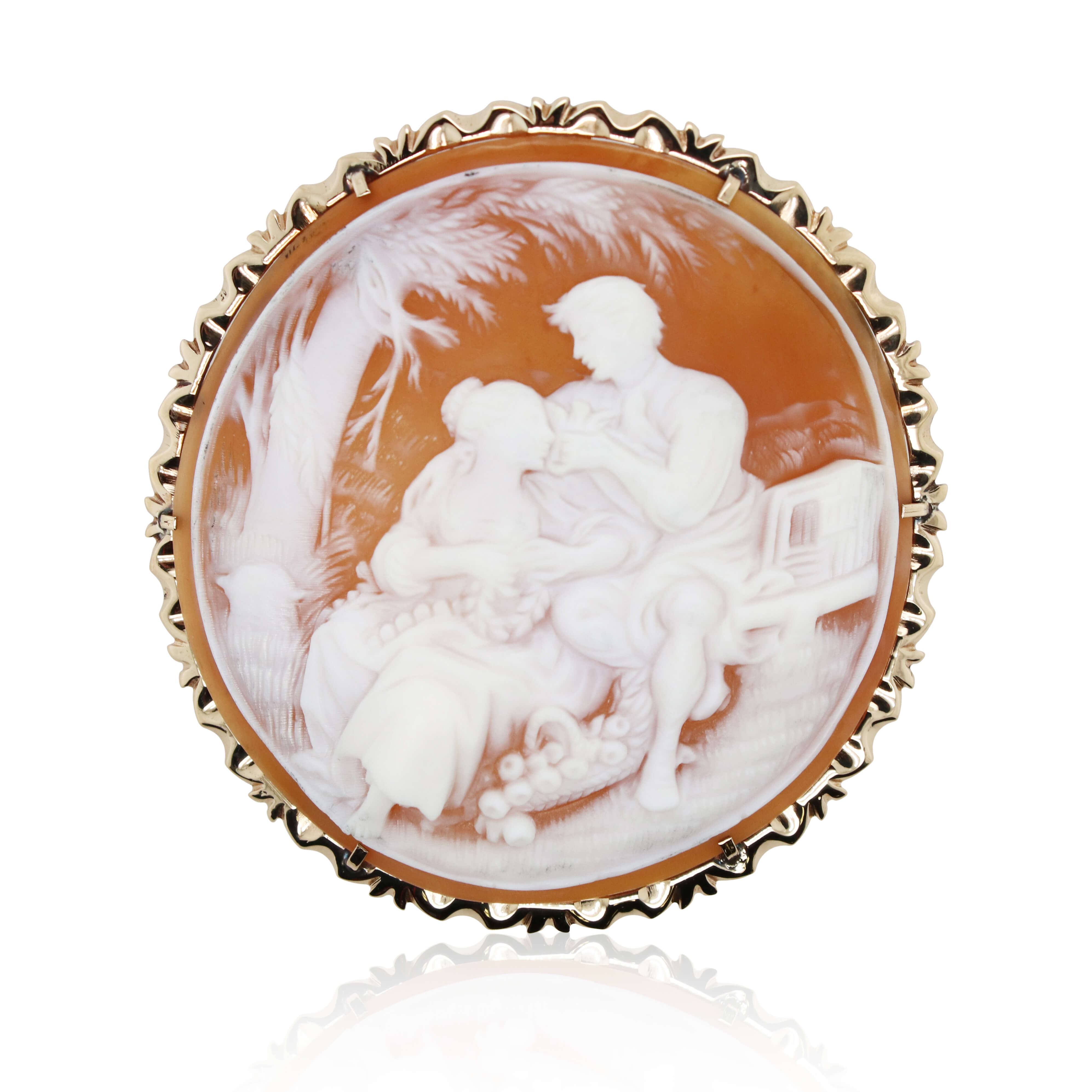 Yellow Gold Cameo Pin