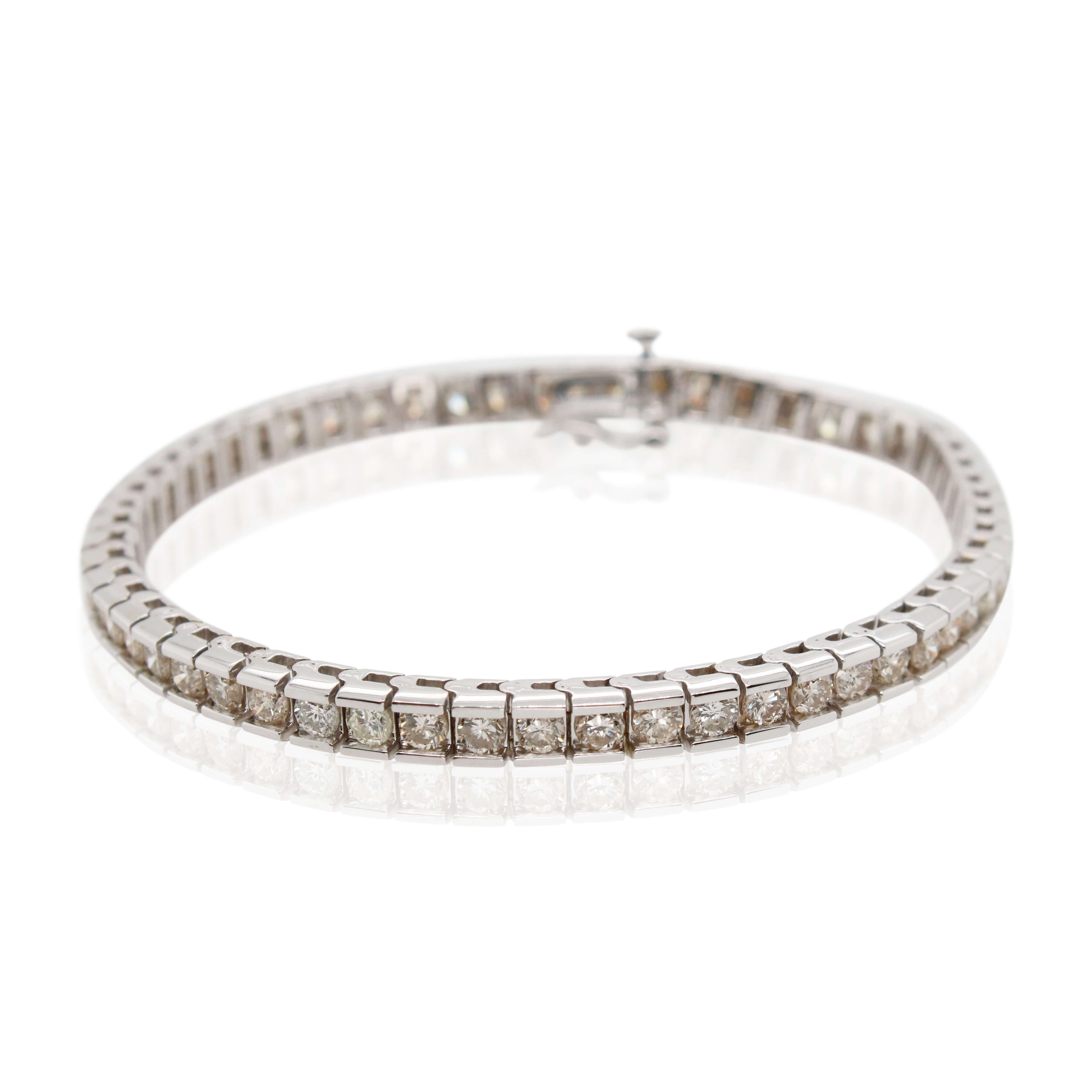 Estate 5.70ct Total Weight Bar-Set Diamond Bracelet