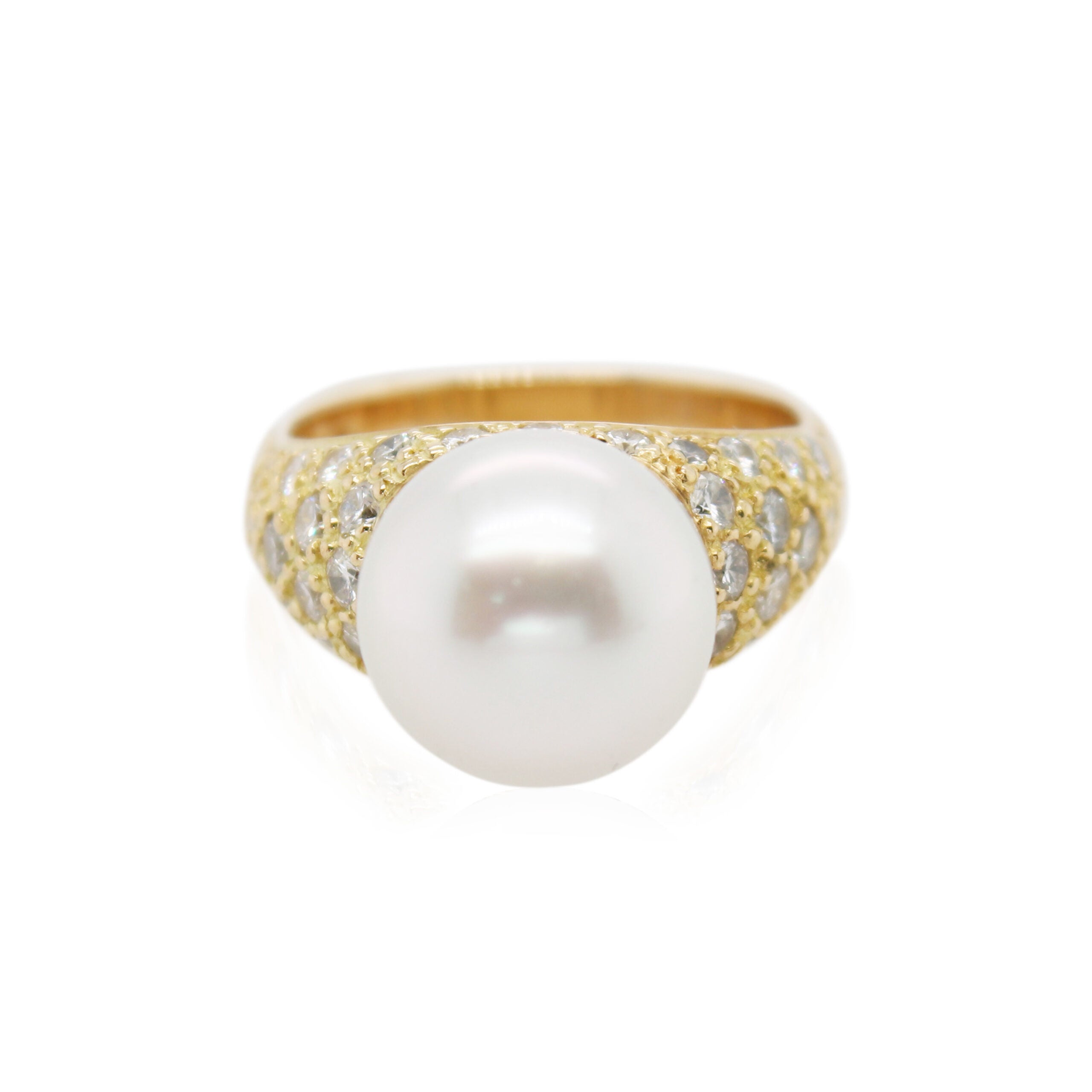 White South Sea Pearl and Diamond Ring
