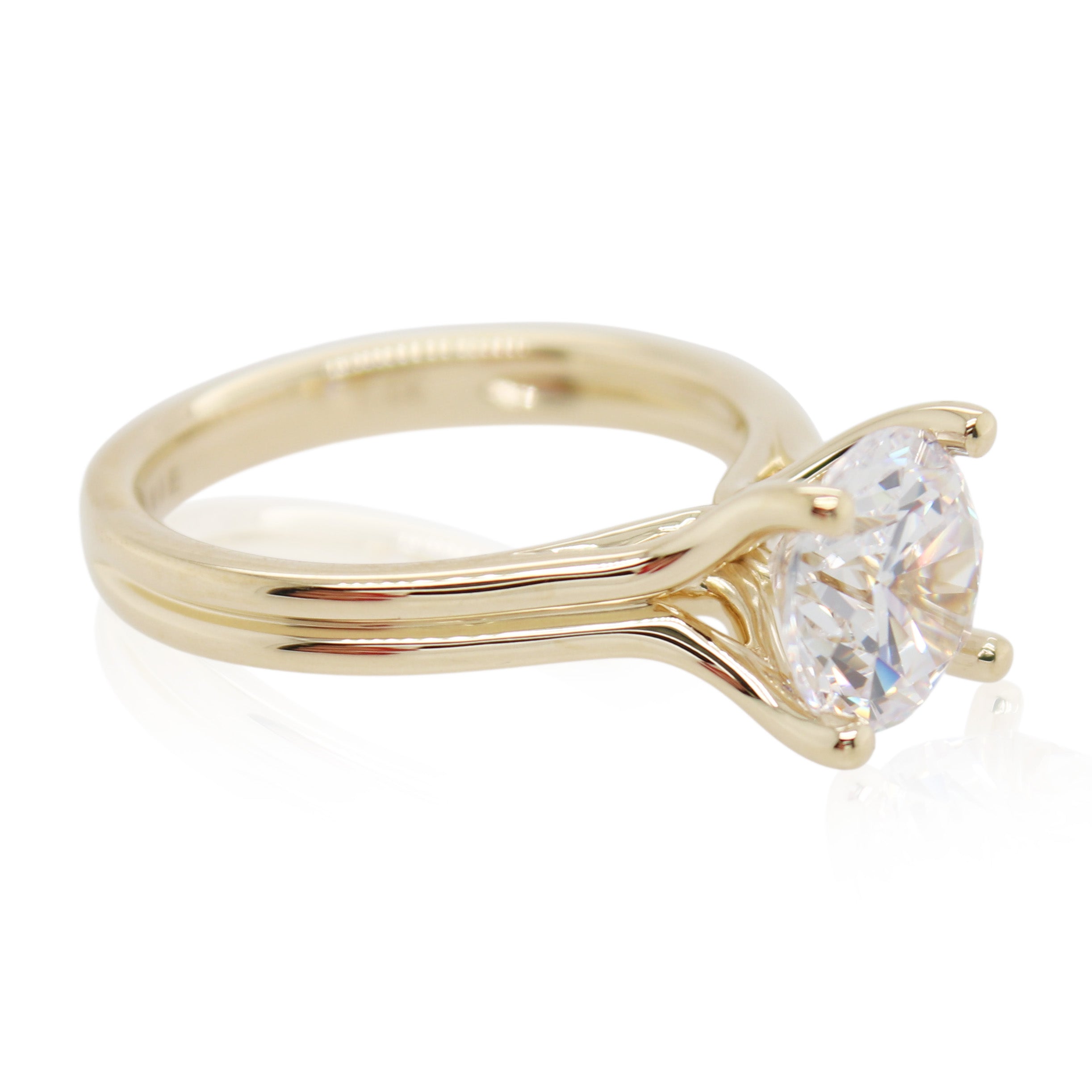 Yellow Gold Grooved Solitaire Engagement Mounting