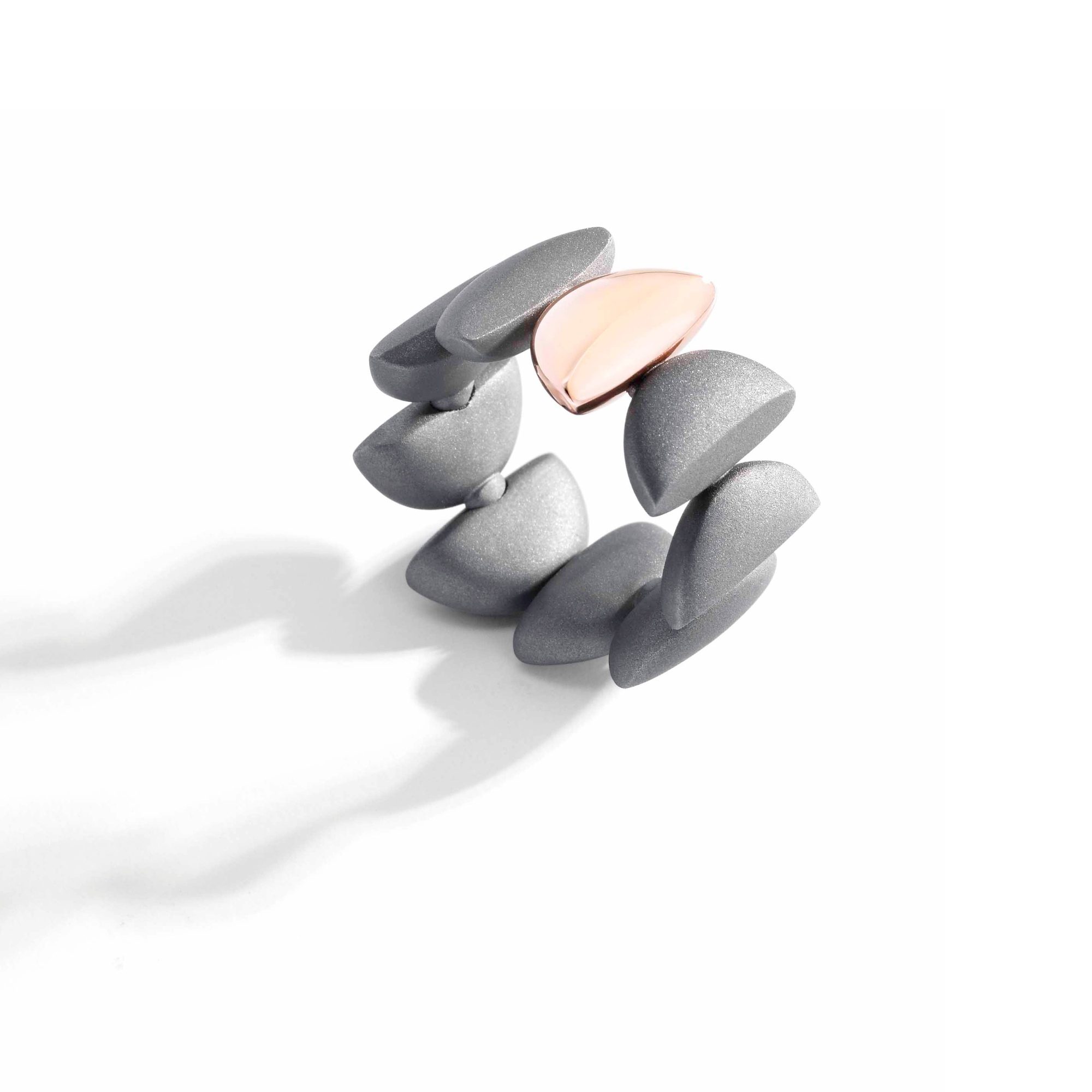 Vhernier Eclisse Collection Ring