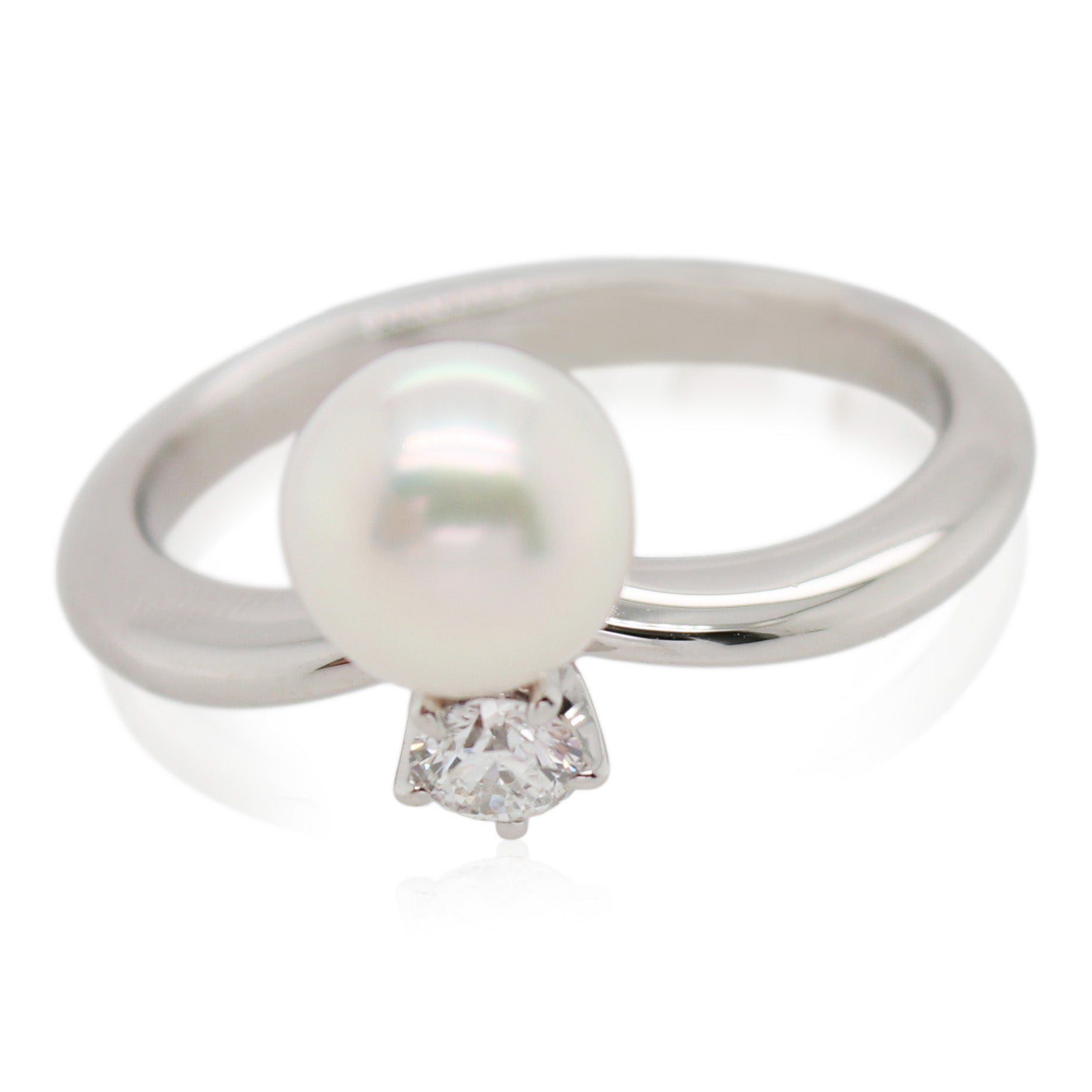 Mikimoto Akoya Pearl and 0.15ct Diamond Ring