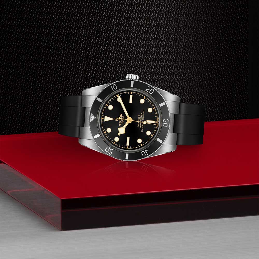 BLACK BAY 54