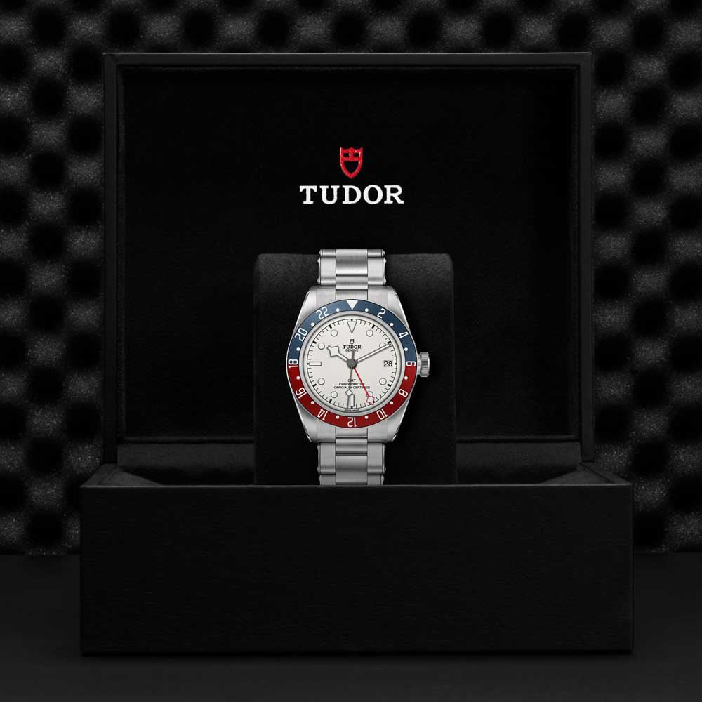 BLACK BAY GMT