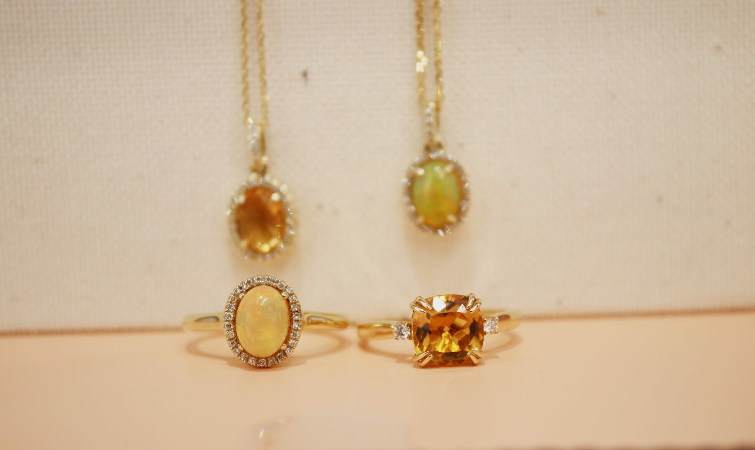 Pantone Color of the Year 2024