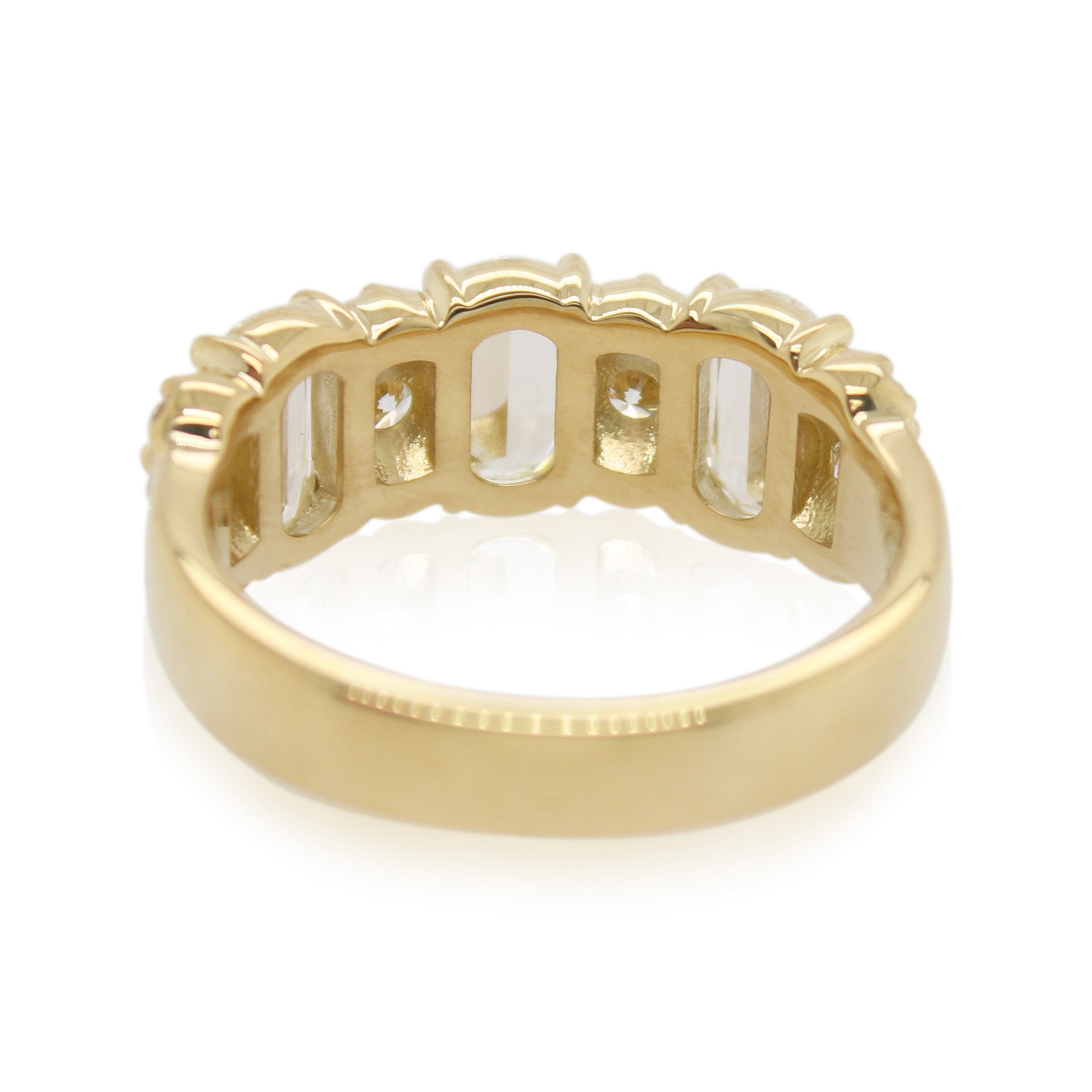 L'Amour Crisscut Diamond Band