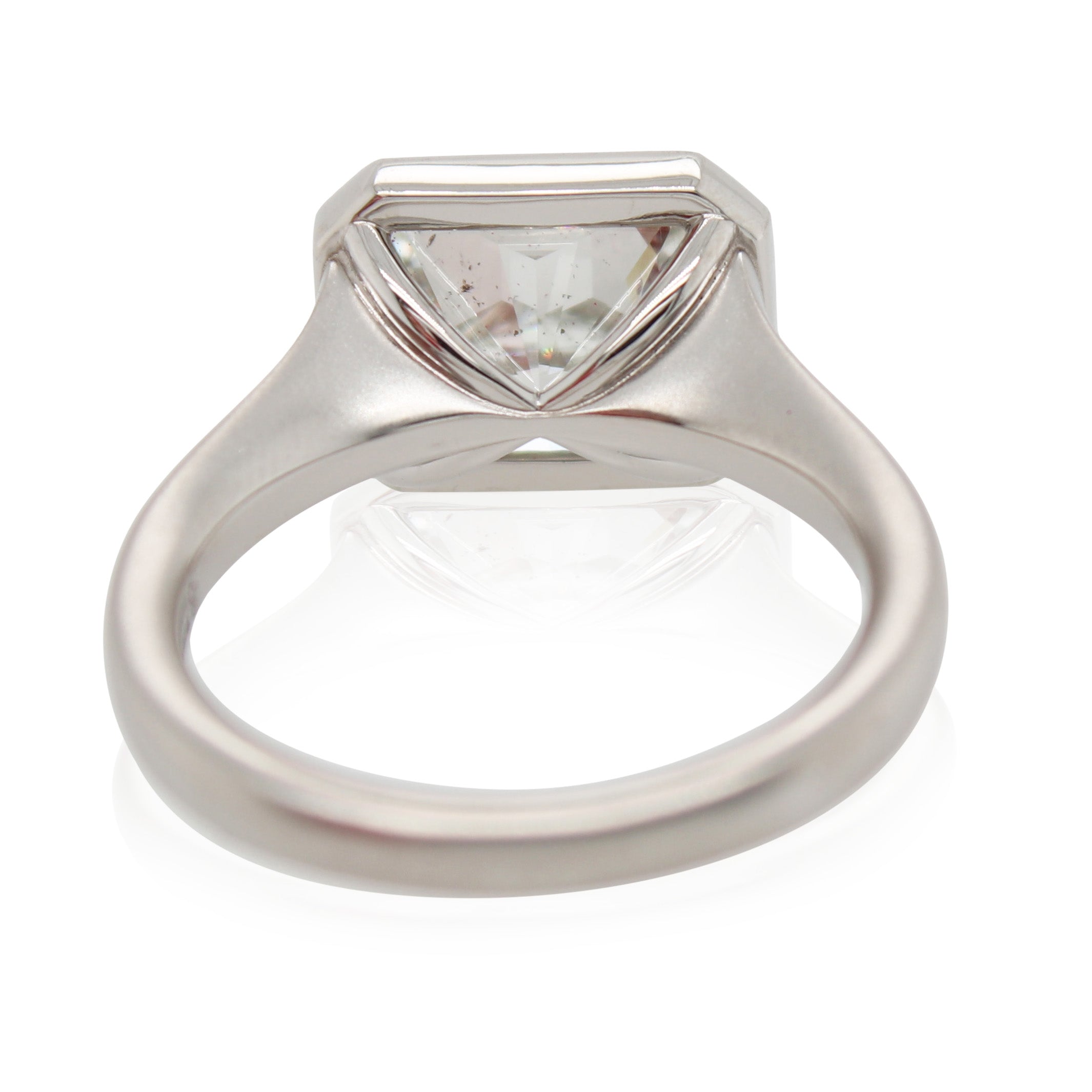 4.00ct Radiant Cut Bezel Set Ring