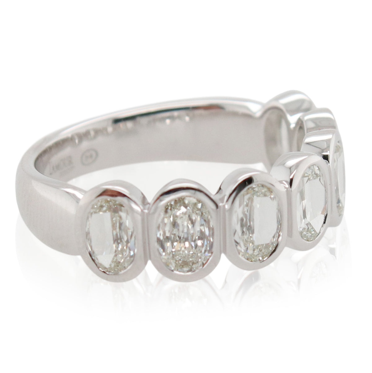 Crisscut New York Bezel Set 7 Oval Diamond Band