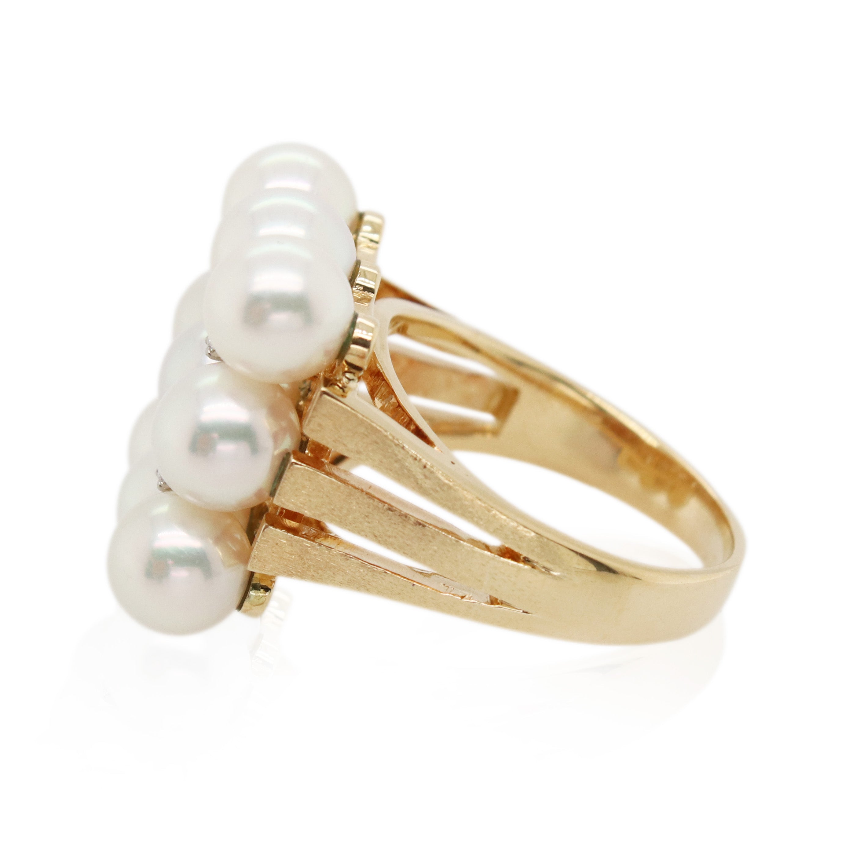9 Pearl and Diamond Cluster Ring