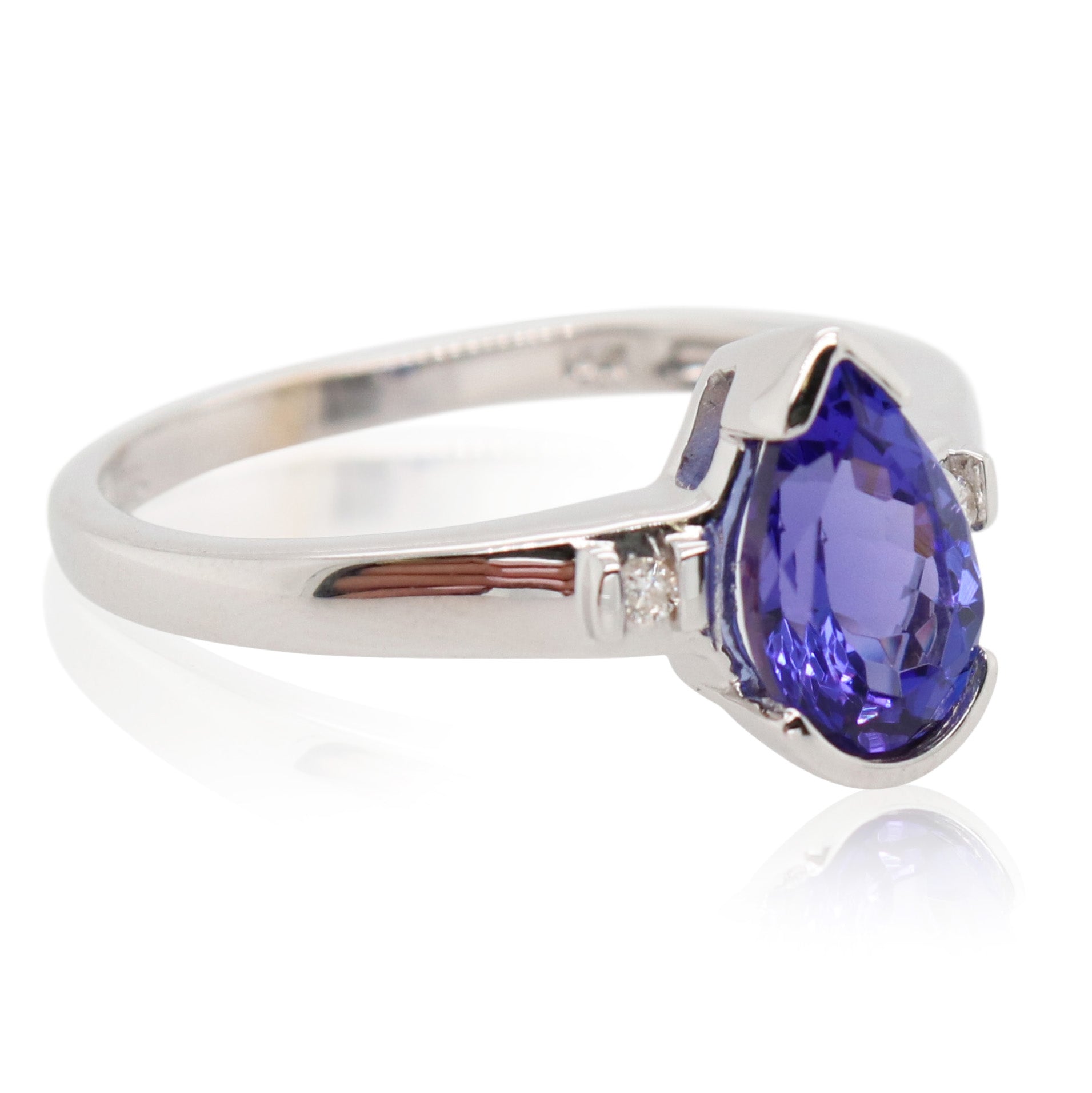 Estate 1.50ct Pear Shaped Tanzanite and Diamond Ring