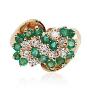 Round Emerald and Diamond Cluster Ring