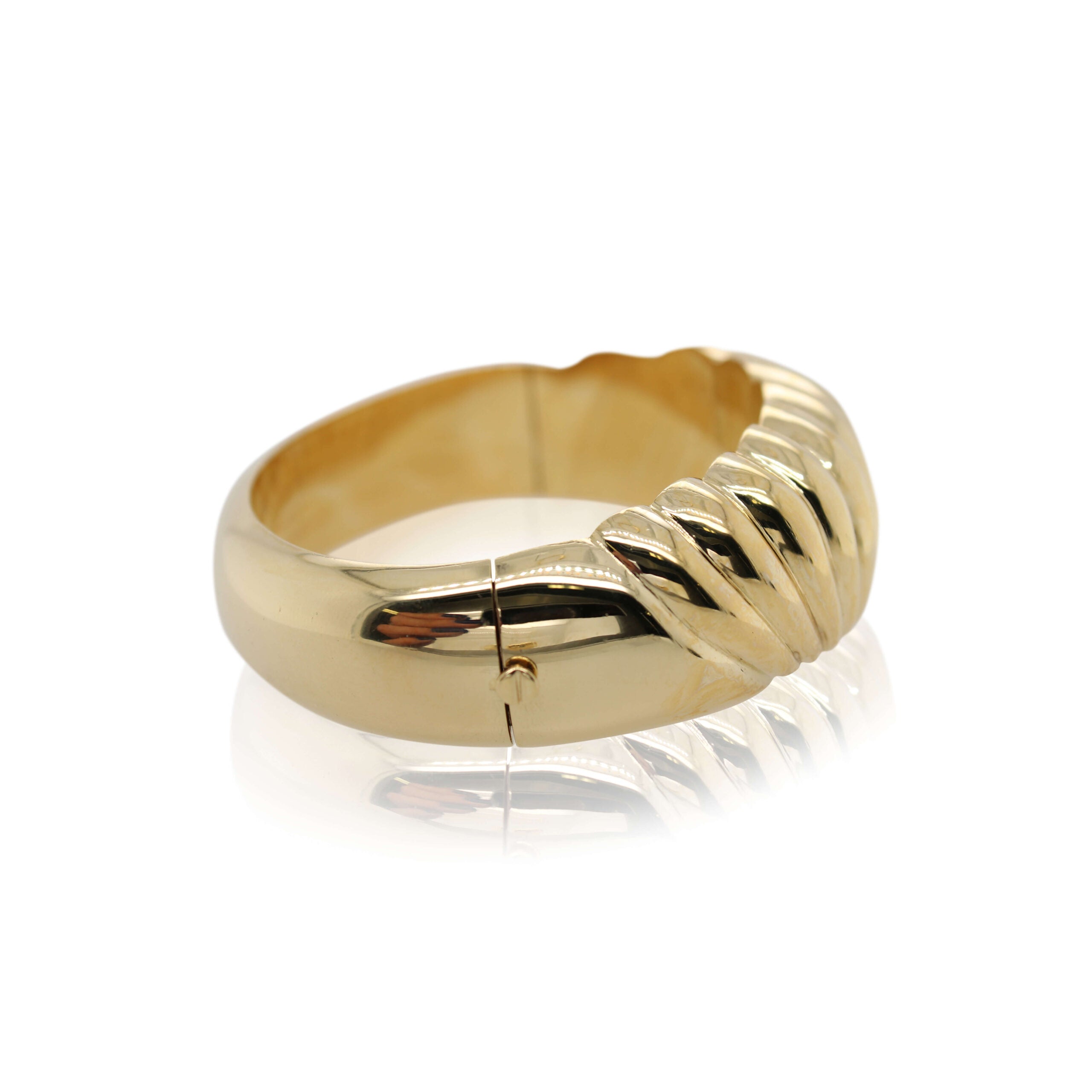 Wide Shell Design Bangle Bracelet