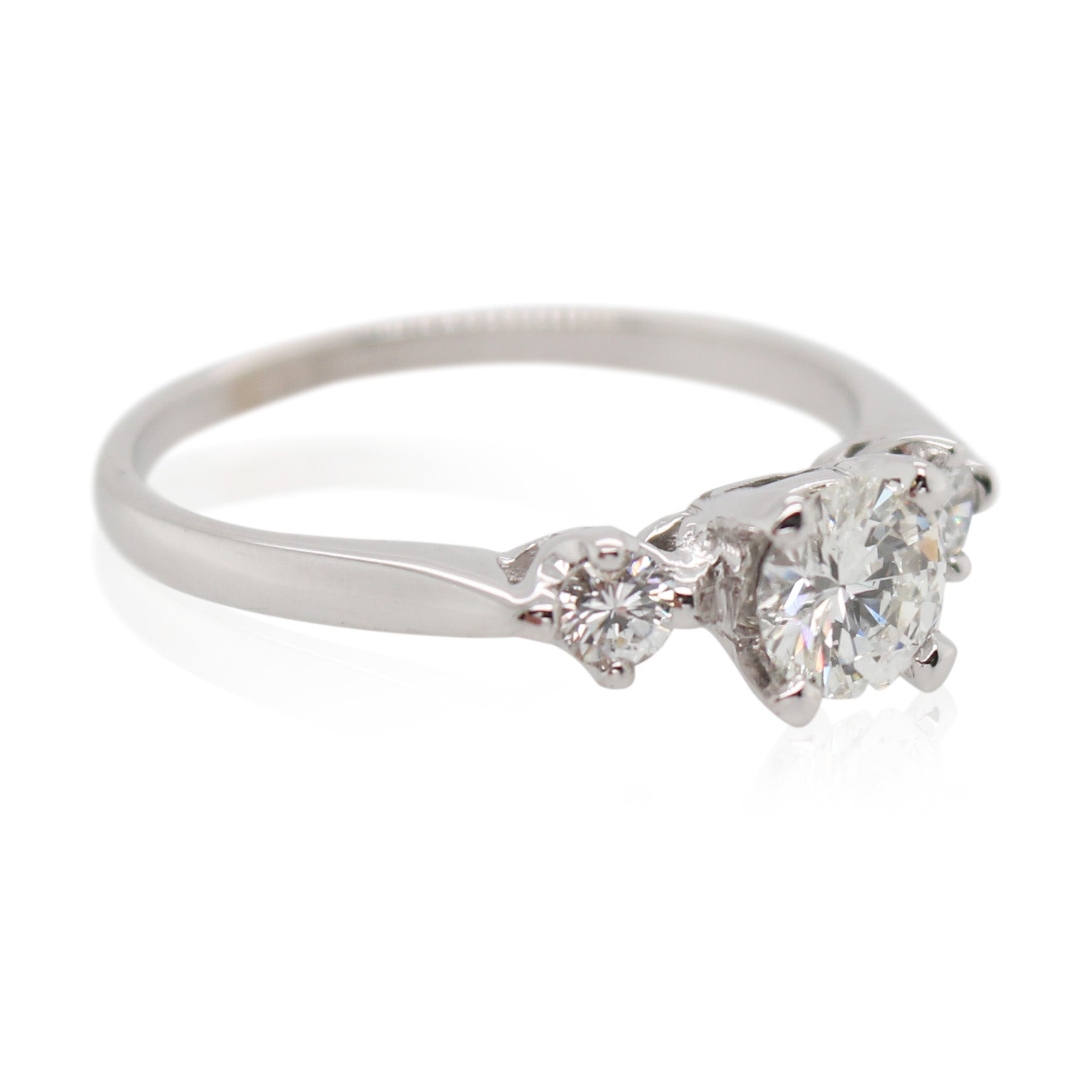 3 Stone Round Diamond Ring