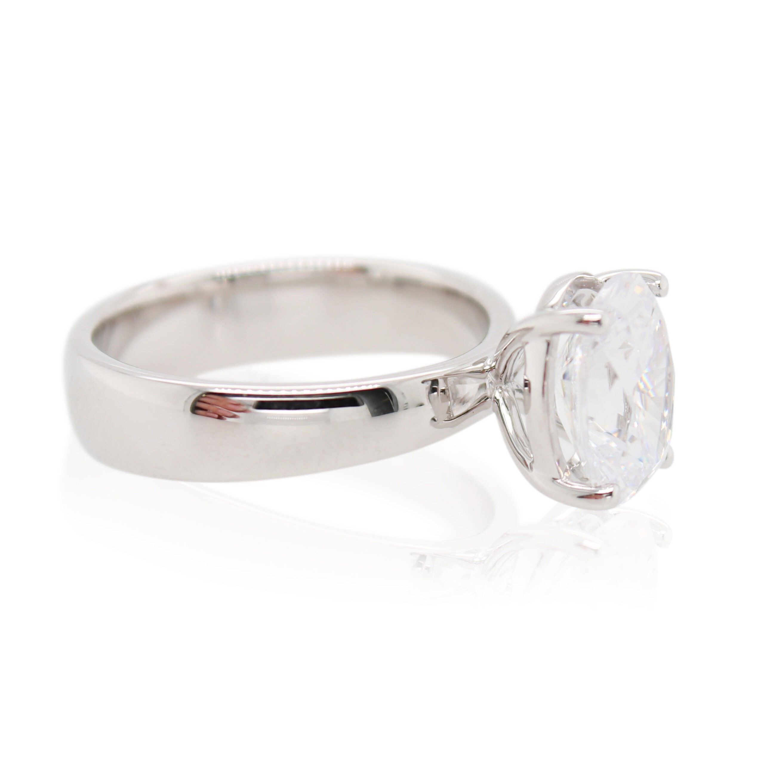 White Gold Oval Solitaire Engagement Mounting