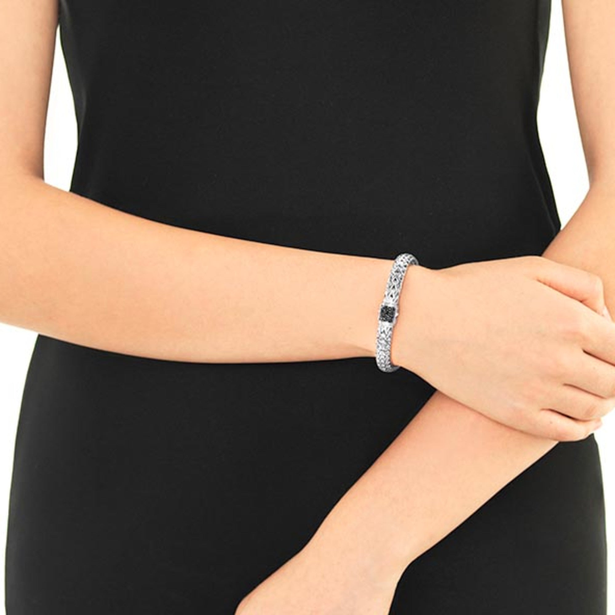 Classic Chain Bracelet with Black Sapphire