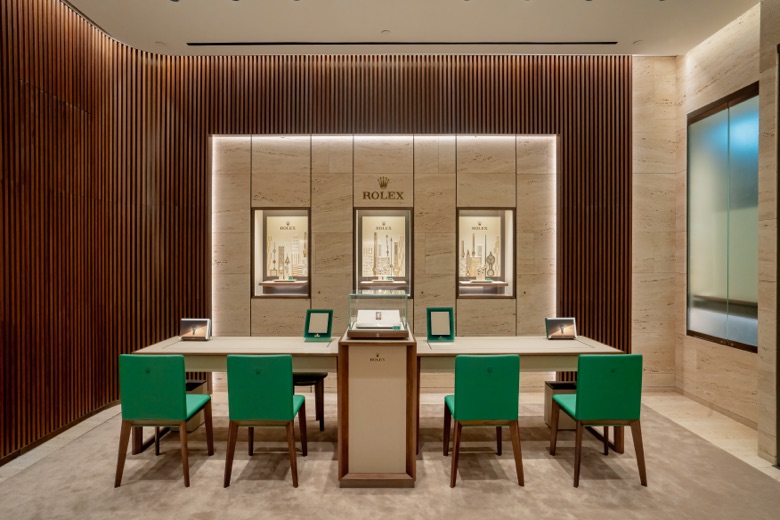 discover our luxury rolex showroom - R.F. Moeller Jeweler