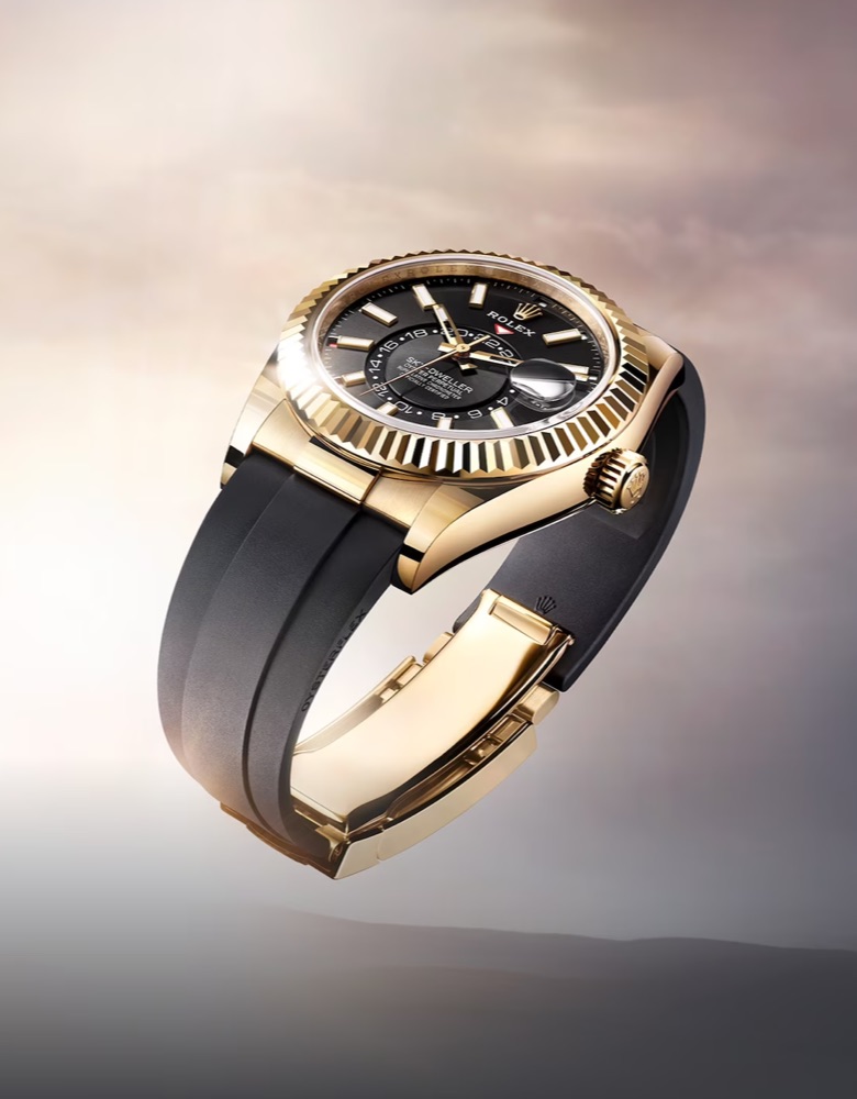 For the true globetrotter at R.F. Moeller Jeweler