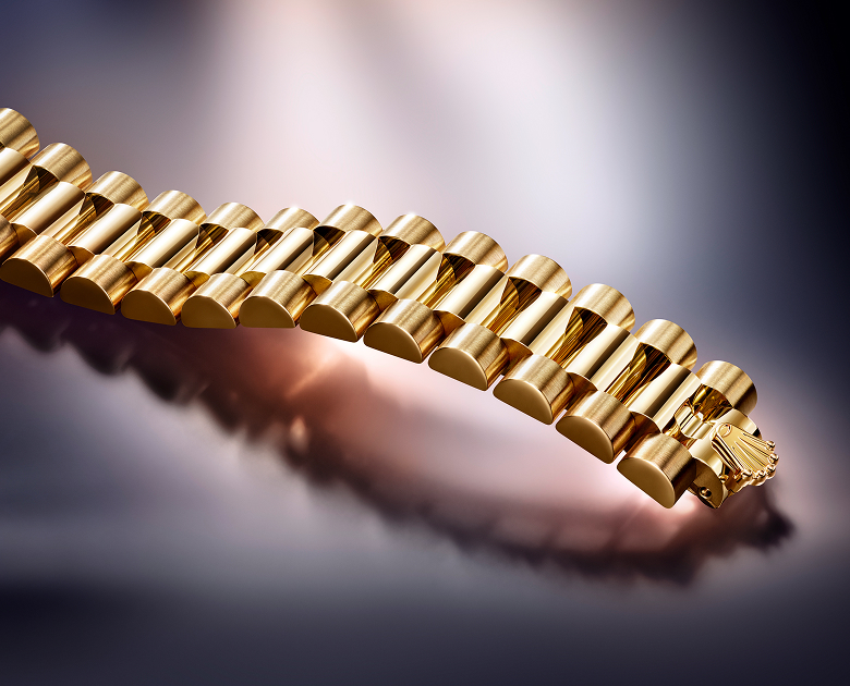 Oyster bracelet and Oysterlock safety clasp at R.F. Moeller Jeweler