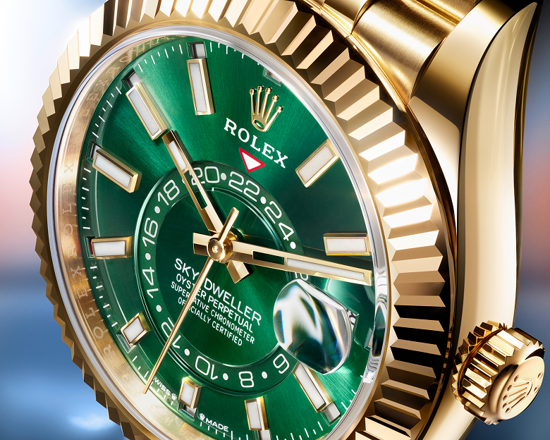 The fluted bezel at R.F. Moeller Jeweler