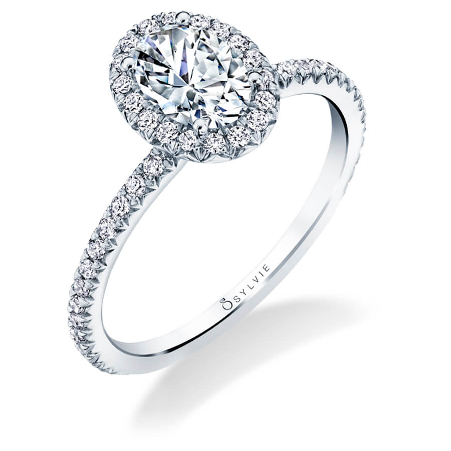 393113Oval-Halo-Diamond-Engagement-Ring.jpg