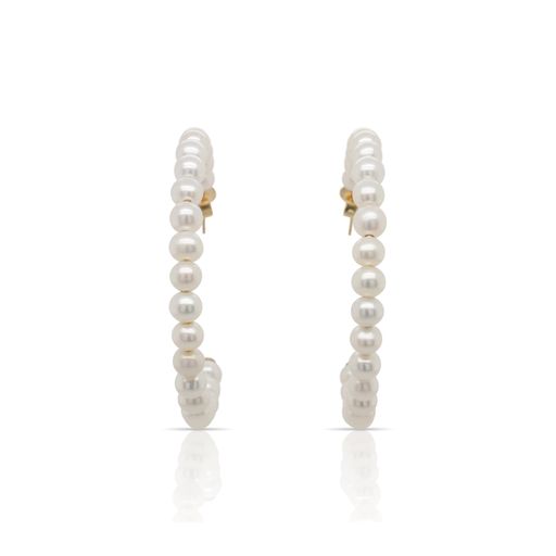 This pair of pearl hoop earrings by Rafael is crafted from 14k yellow gold and features 46 white pearls.