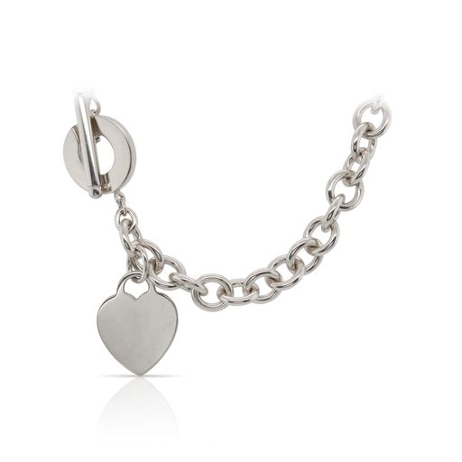 This necklace by Tiffany & Co is crafted from sterling silver and features a heart tag.