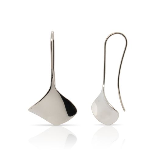 This pair of Reflection earrings by Ed Levin is crafted from sterling silver and features a free form wave.