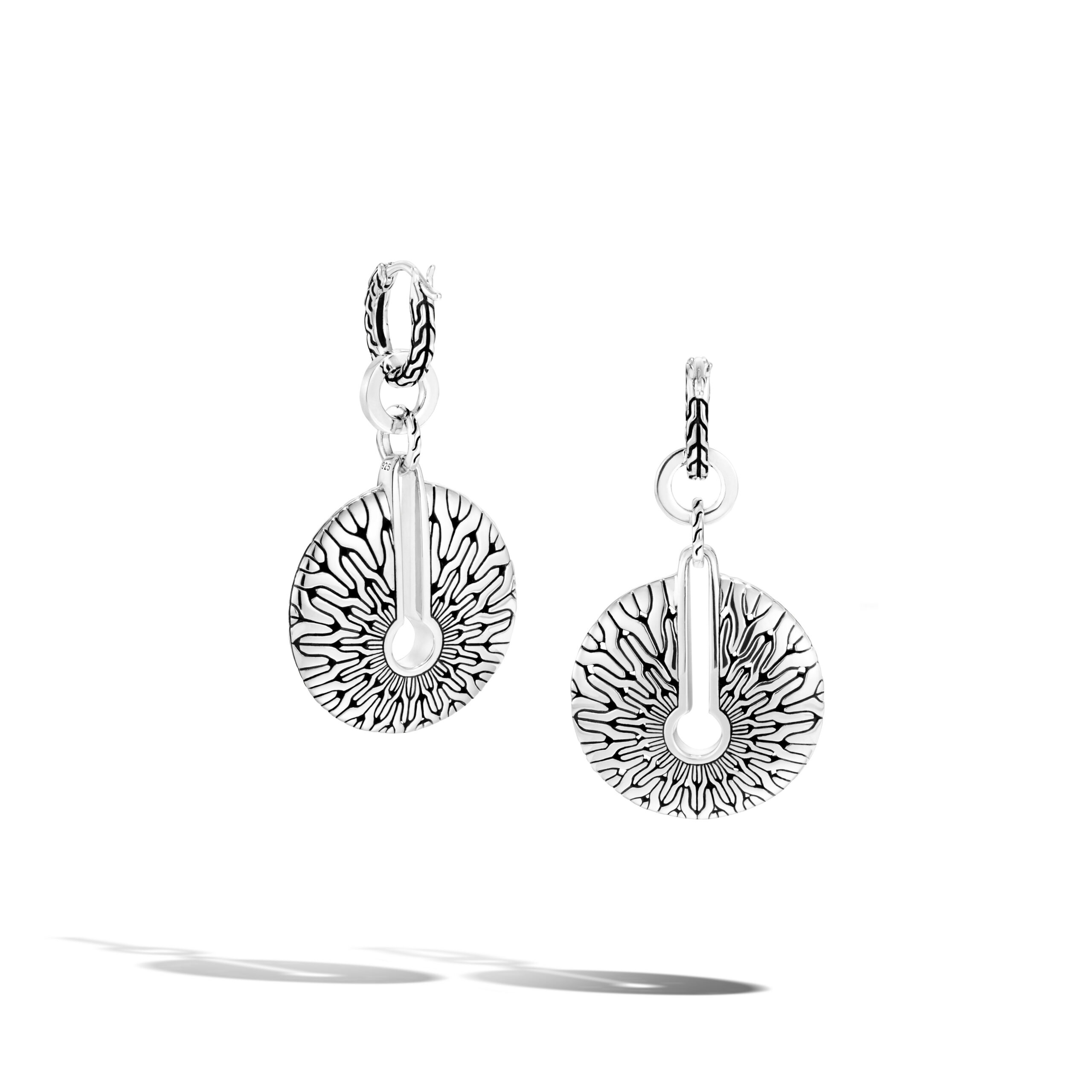 This pair of earrings by John Hardy is crafted from sterling silver and features a classic chain pattern.