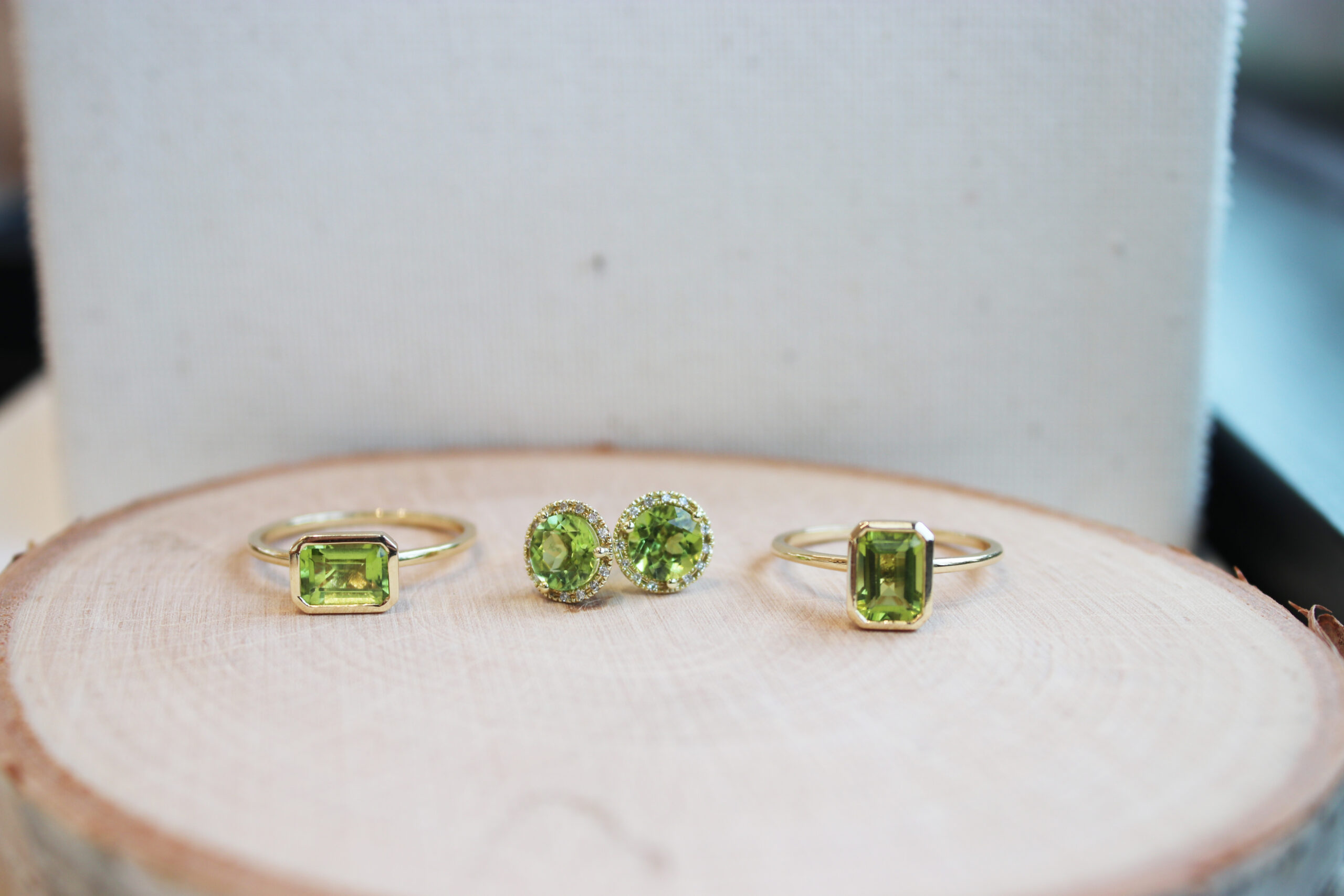 August Birthstone Peridot Marquise 14K Gold Diamond Ring 1.00 ct tw  (I-J/I1-I2) – Glitz Design